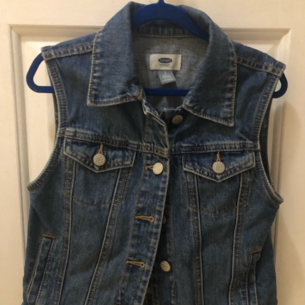 3/$25 Girls Jean Vest
